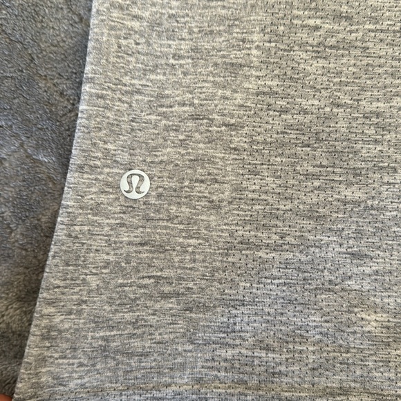 Lululemon Metal Vent Tech 2.0 MEDIUM - Picture 3 of 4